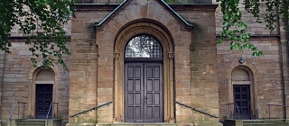 Tür der Matthäuskirche in Bochum Weitmar
