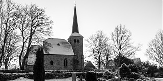 Stiepeler Dorfkirche im Winter